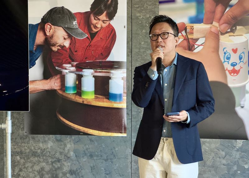 현대차그룹이 6일 서울 강남구 현대 모터스튜디오 서울에서 미국 익스플로라토리움과 함께 개최한 팝업 전시 '해브 펀 위드 사이언스(Have Fun with Science)'에서 지성원 현대차그룹 HMG브랜드경험담당 부사장이 발언하는 모습. 사진= 김동찬 기자