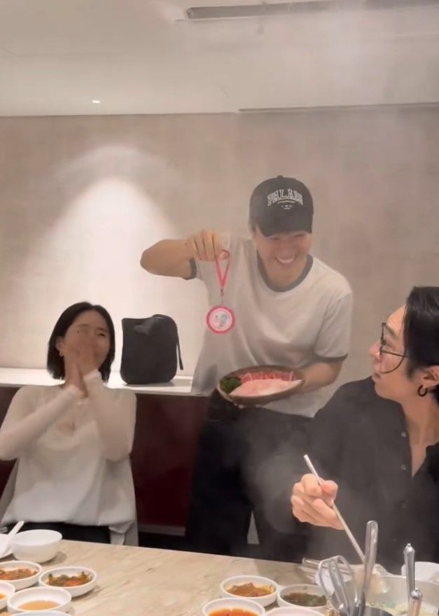 [서울=뉴시스] 코요태 신지가 김종민이 아내의 임신 소식을 처음 알렸던 순간을 공개했다. (사진=인스타그램) 2026.10.06. photo@newsis.com *재판매 및 DB 금지