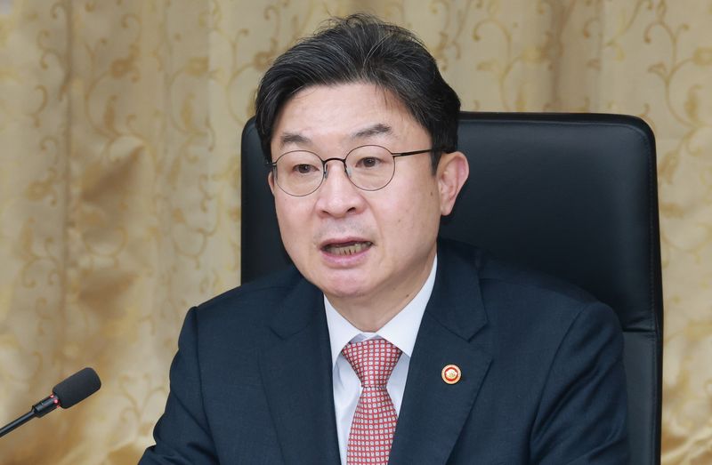 AI는 AI로 맞선다더니… 무더기 해킹사고에 망분리 속도조절 [AI 해킹 후폭풍]