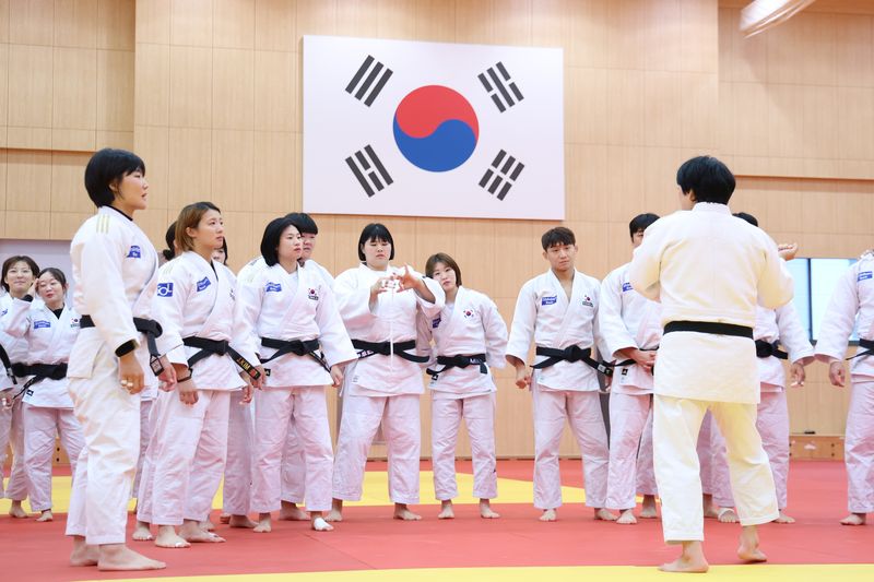유도 국가대표팀이 지난달 9일 충북 진천 국가대표 선수촌에서 열린 2026 아이치·나고야 아시안게임 유도 국가대표팀 미디어데이에서 훈련을 하고 있다. /사진=뉴시스