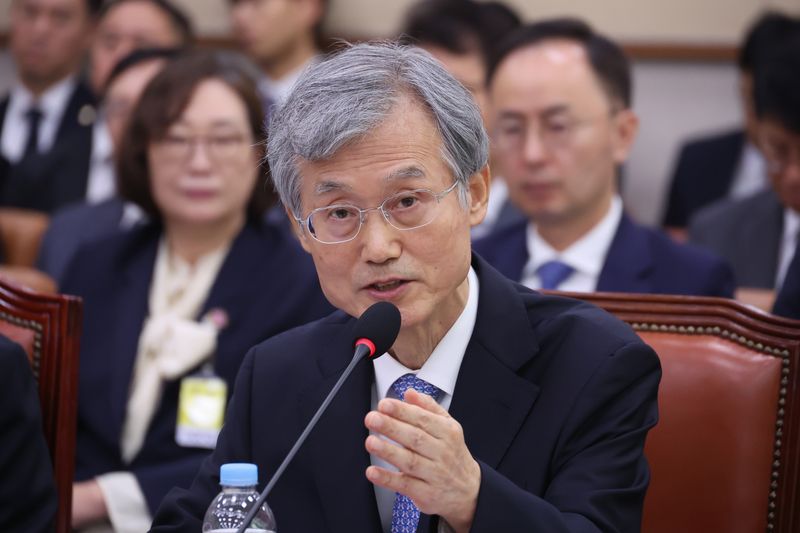 조희대 대법원장이 6일 서울 여의도 국회에서 열린 법제사법위원회의 대법원 등에 대한 국정감사에서 의원 질의에 답변하고 있다. 2026.10.6 ⓒ 뉴스1 신웅수 기자