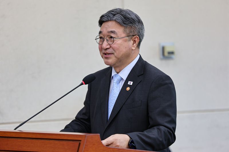 윤호중 행정안전부 장관이 6일 서울 여의도 국회에서 열린 행정안전위원회 국정감사에서 인사말을 하고 있다. 2026.10.6 ⓒ 뉴스1 김도우 기자