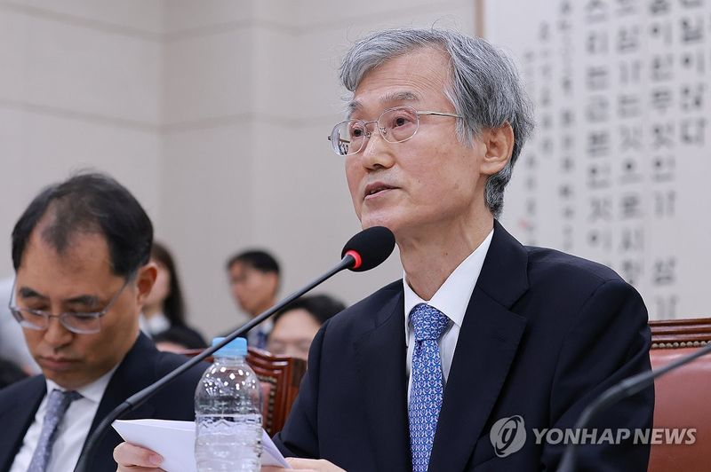 질문에 답변하는 조희대 대법원장 (출처=연합뉴스)