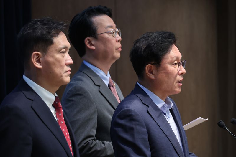 법제사법위원회 소속 김태규, 박형수, 곽규택 국민의힘 의원이 7일 서울 여의도 국회 소통관에서 법사위 발언권 정지 관련 기자회견을 하고 있다. 2026.10.7 ⓒ 뉴스1 신웅수 기자