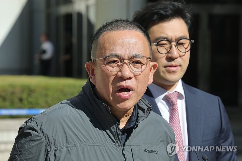 2심에서 무죄 선고받은 명태균 (출처=연합뉴스)