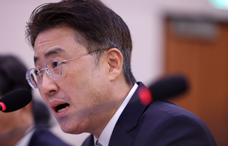 이진수 법무부 장관 직무대행이 8일 서울 여의도 국회에서 열린 법제사법위원회 국정감사에서 의원 질의에 답변하고 있다. 뉴시스