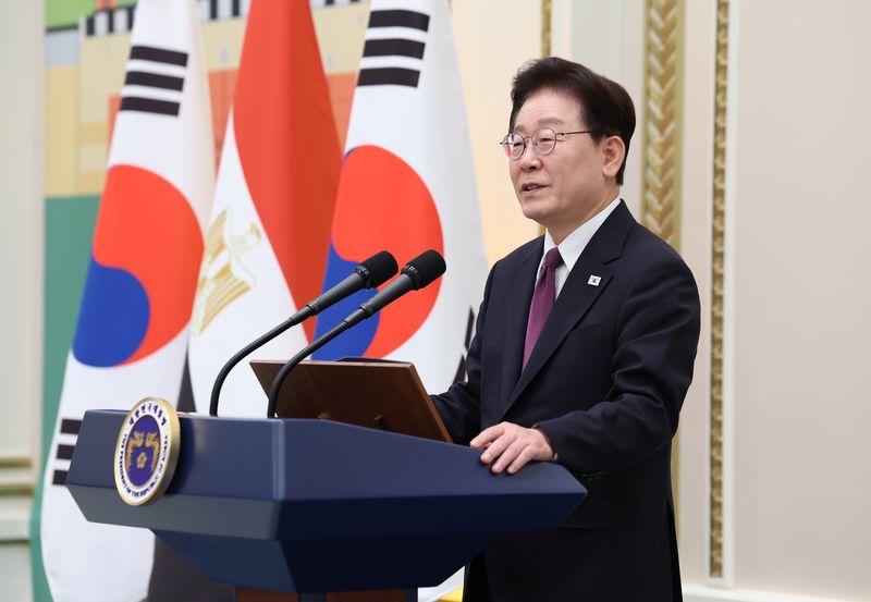 이재명 대통령이 8일 청와대에서 열린 압델 파타 알시시 이집트 대통령 국빈 방한 환영 오찬에서 환영사를 하고 있다. 연합뉴스