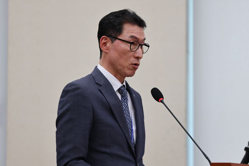 장민영 IBK기업은행장이 8일 서울 여의도 국회에서 열린 정무위원회 국정감사에 출석해 업무보고 및 인사말을 하고 있다. 뉴스1