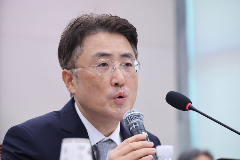 이진수 법무부 차관이 8일 서울 여의도 국회에서 열린 법제사법위원회의 법무부 등에 대한 국정감사에서 의원 질의에 답변하고 있다. 2026.10.8 ⓒ 뉴스1 신웅수 기자