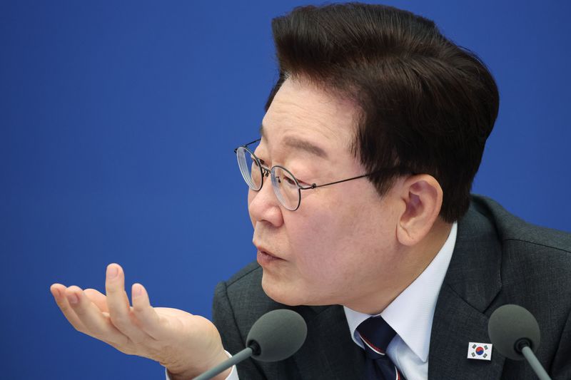 이재명 대통령이 지난 6일 청와대에서 열린 국무회의에서 발언을 하고 있다. 뉴스1