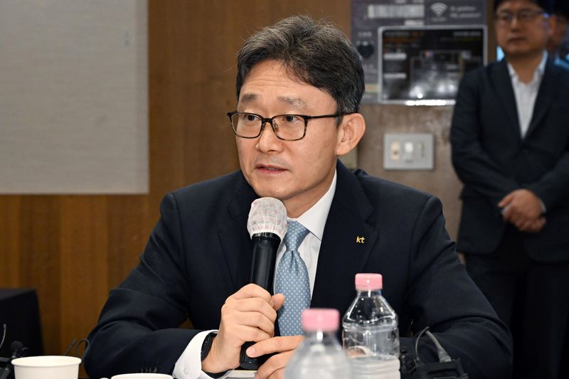 [서울=뉴시스] 김혜진 기자 = 박윤영 KT 대표이사가 28일 오후 서울 중구 프레스센터에서 열린 개인정보보위원장-통신 3사 CEO 간담회에 참석해 모두발언을 하고 있다. (공동취재) 2026.09.28. photo@newsis.com