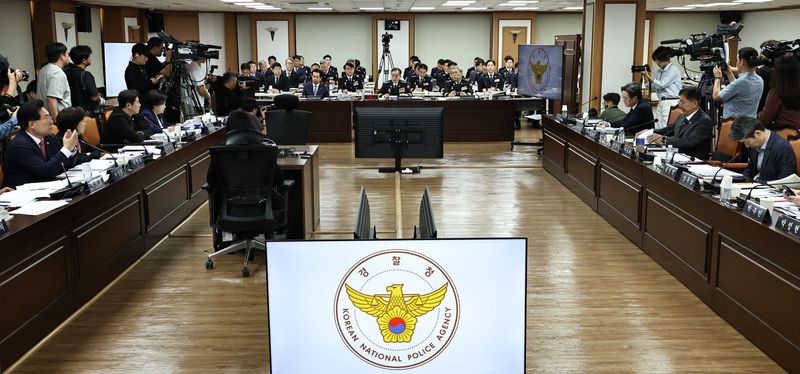 12일 서울 서대문구 경찰청에서 국회 행정안전위원회 경찰청 대상 국정감사가 진행되고 있다. 연합뉴스