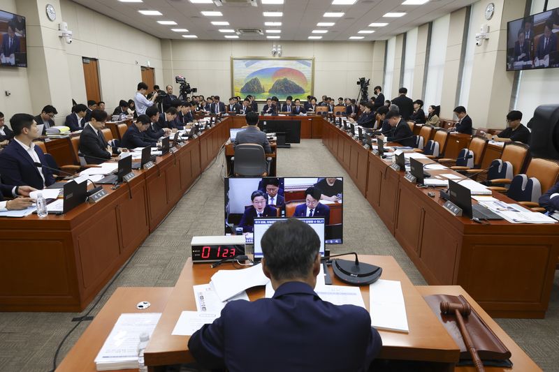 [서울=뉴시스] 김근수 기자 = 8일 서울 여의도 국회에서 정무위원회 국정감사가 열리고 있다. 2026.10.08. ks@newsis.com