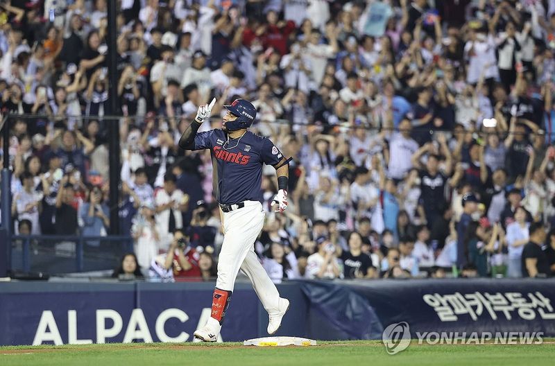 레이예스의 솔로포 (출처=연합뉴스)