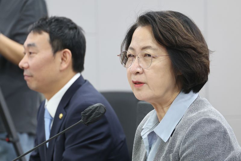 '김지용 반대' 추미애, 오늘 국감 데뷔…여야, 헌재서 조희대 공방 전망