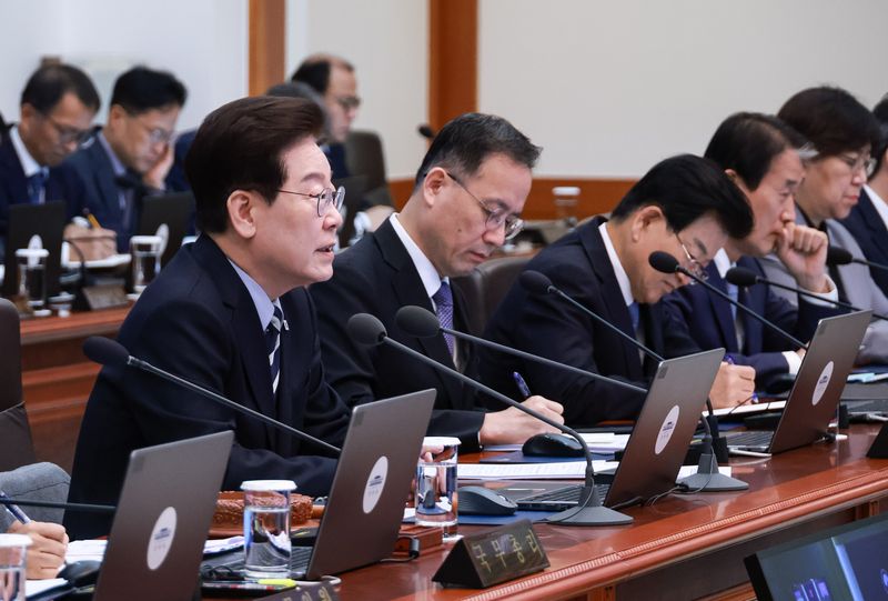 이재명 대통령이 13일 청와대에서 열린 국무회의에서 발언을 하고 있다. (청와대통신사진기자단) 2026.10.13 ⓒ 뉴스1 이재명 기자