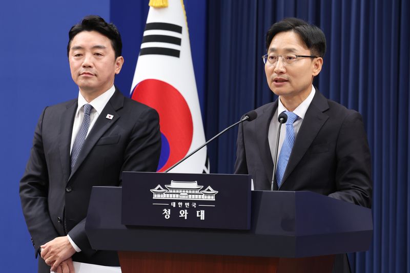 신임 대통령 비서실장에 임명된 임광현 국세청장이 14일 춘추관에서 소감을 밝히고 있다. 뉴시스
