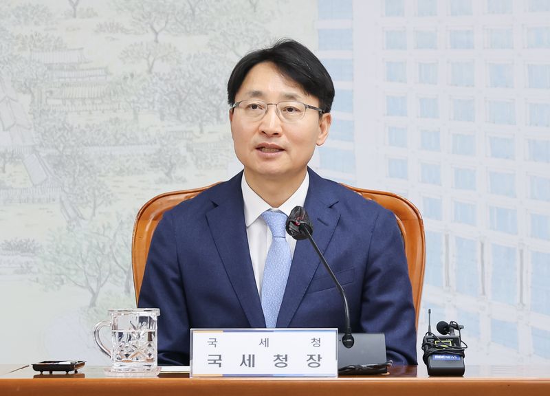 이재명 대통령은 14일 강훈식 대통령비서실장 후임으로 임광현 국세청장을 임명했다. 강 비서실장이 지난달 21일 전격 사의를 표명한 지 23일 만이다. 사진은 임광현 국세청장이 지난 3월 13일 오전 서울지방국세청에서 열린 전국 지방청장 회의에서 발언하는 모습. (뉴스1 DB. 재판매 및 DB 금지) 2026.10.14 ⓒ 뉴스1
