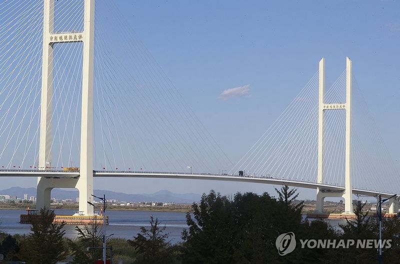 개통 앞둔 신압록강대교 (출처=연합뉴스)