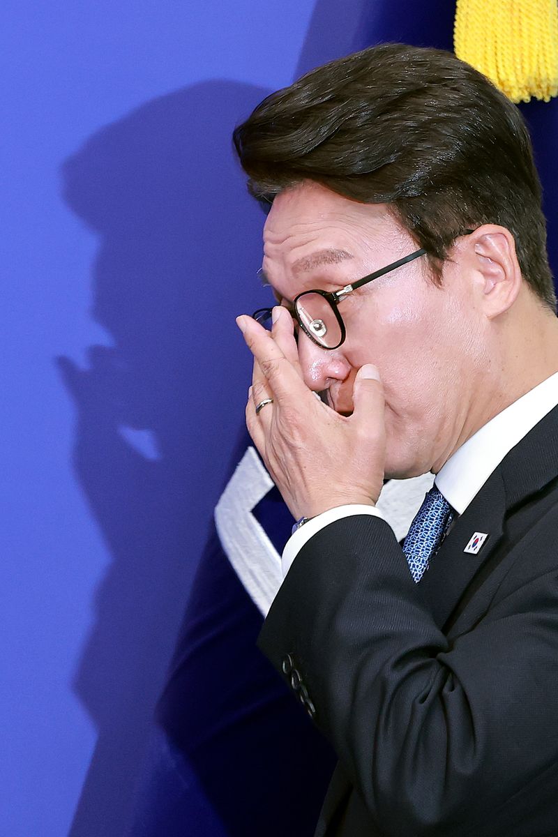 더불어민주당 김민석 대표가 14일 국회에서 열린 최고위원회의에 참석하고 있다. 연합뉴스