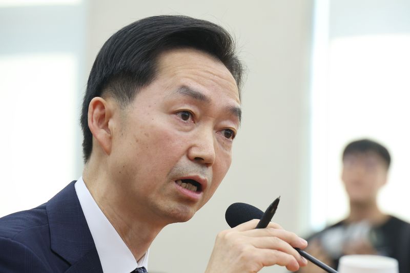 김지용 중대범죄수사청장 후보자가 14일 서울 여의도 국회에서 열린 행정안전위원회 인사청문회에서 의원 질의에 답변하고 있다. 사진=뉴스1