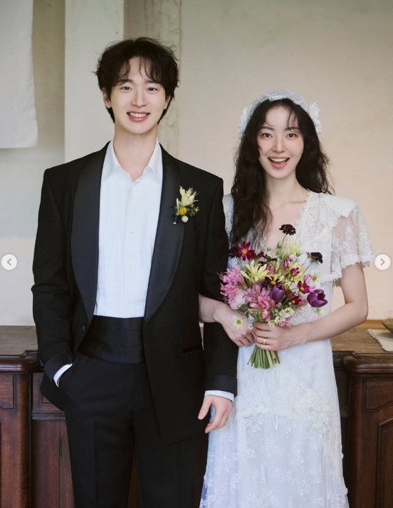 하정우♥차정원&middot;이유진♥차경은 결혼…베테랑 김용건&middot;이효정, 배우 가족 꾸렸다
