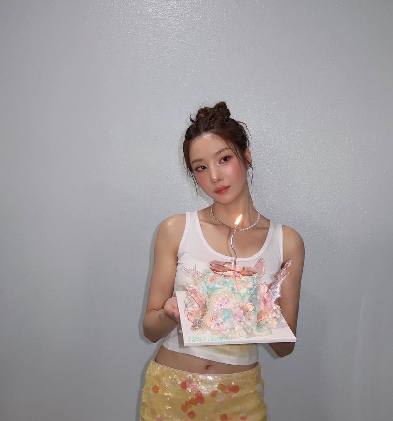'마네킹 그 자체' 권은비, 갈수록 완벽…대체 뭘 한거지?