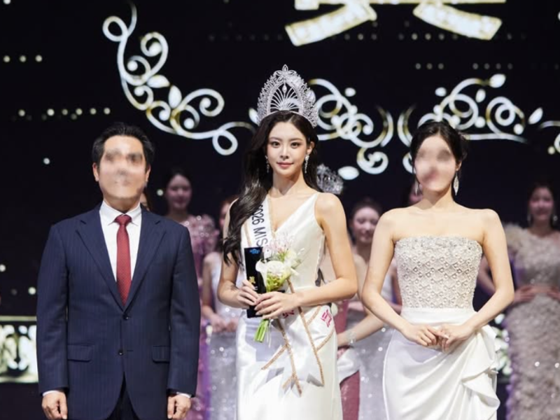 미스코리아 진 우서윤이 지난 8월 당선 직후 왕관을 쓰고 기념 촬영을 하고 있다. /사진=우서윤 인스타그램