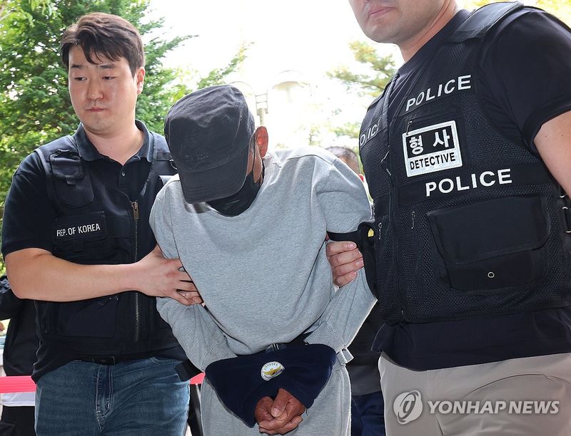 인천 흉기난동범 구속심사 출석 (출처=연합뉴스)