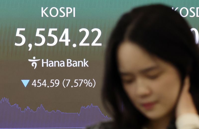 15일 오후 서울 중구 하나은행 본점 딜링룸 전광판에 코스피 시황이 표시되고 있다. 2026.10.15 ⓒ 뉴스1 박세연 기자