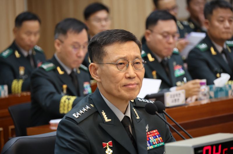 김규하 육군참모총장이 19일 오전 충남 계룡시 계룡대에서 열린 국회 국방위원회의 육군본부 등에 대한 국정감사에 참석해 있다. 연합뉴스