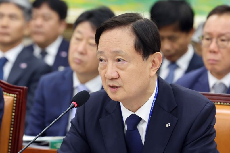 이찬진 금융감독원장이 19일 서울 여의도 국회 정무위원회에서 열린 금융감독원 등에 대한 국정감사에서 의원 질의에 답하고 있다. 사진=뉴스1