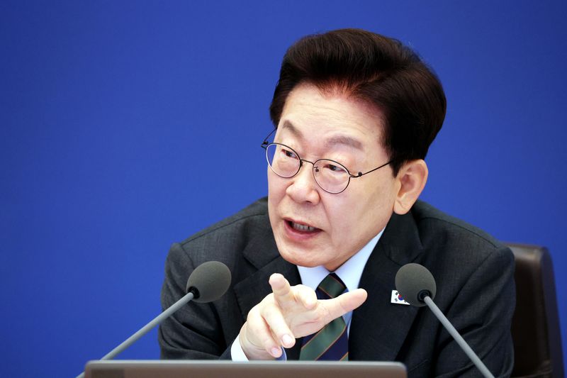 이재명 대통령이 20일 청와대에서 열린 국무회의에서 발언하고 있다. 뉴시스