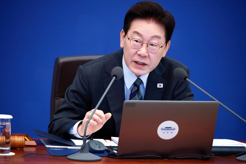 이재명 대통령이 20일 청와대에서 열린 국무회의에서 발언하고 있다. 뉴시스