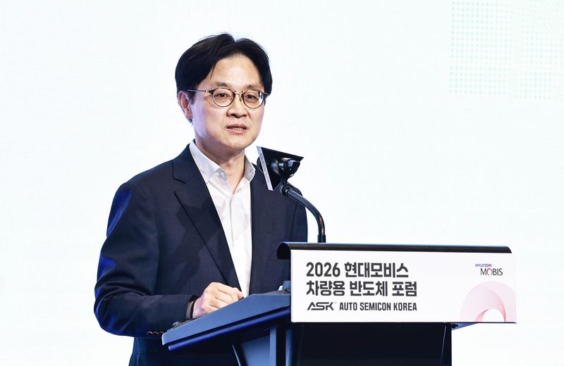 김정관 산업통상부 장관이 21일 경기 성남 판교에서 열린 '2026 차량용 반도체 포럼(ASK) 특별세션'에서 축사하고 있다. 뉴시스