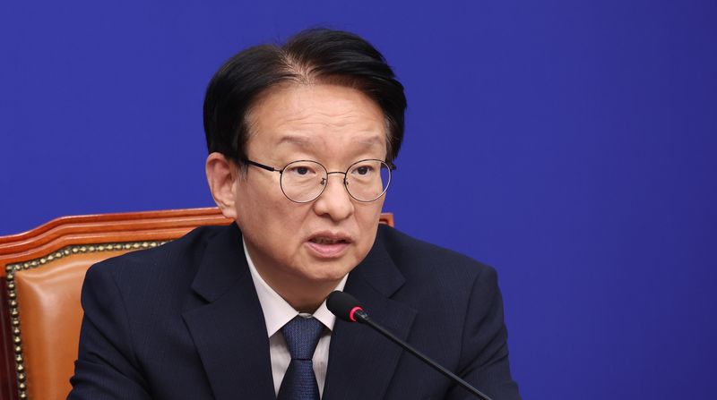 [서울=뉴시스] 최진석 기자 = 권칠승 더불어민주당 정책위의장이 27일 여의도 국회에서 추석민심 관련 기자간담회를 하고 있다. 2026.09.27. myjs@newsis.com