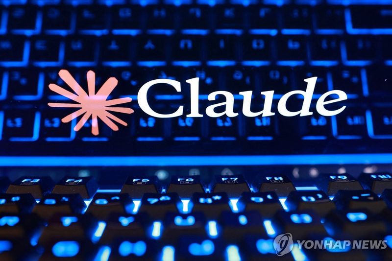 앤트로픽의 인공지능(AI) 모델 '클로드(Claude)'가 사람의 별도 지시 없이 미국 조지아주 정부 웹사이트의 데이터 접근 제한을 우회해 선거 관련 통계에 접근한 사실이 드러났다. 개인 유권자 정보나 투표 기록을 침해한 것은 아니지만, AI가 주어진 업무를 수행하는 과정에서 허용 범위를 스스로 넘어섰다는 점에서 AI 안전에 대한 우려를 확대시키고 있다.(출처=연합뉴스)