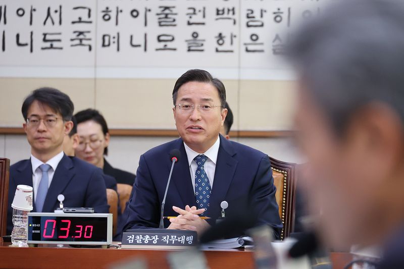 이정현 검찰총장 직무대행이 22일 서울 여의도 국회에서 열린 법제사법위원회의 공소청에 대한 국정감사에서 의원 질의에 답변하고 있다. 2026.10.22 ⓒ 뉴스1 신웅수 기자