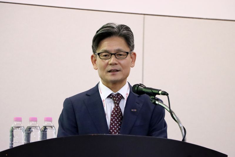 22일 양병내 KTC 원장이 '2026 탄소중립 시대 차세대 냉매 국제심포지엄'에서 축사를 하고있다. KTC 제공.