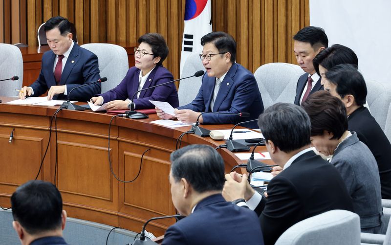 국민의힘 정점식 원내대표가 23일 국회에서 열린 국정감사 대책 회의에서 발언하고 있다. 연합뉴스
