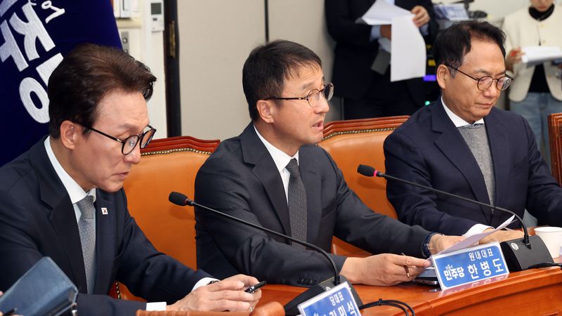 더불어민주당 한병도 원내대표가 23일 국회에서 열린 최고위원회의에서 발언하고 있다. 사진=서동일 기자
