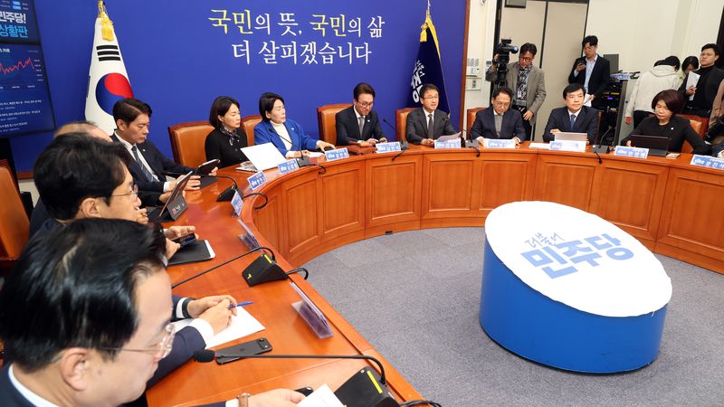 더불어민주당 한병도 원내대표가 23일 국회에서 열린 최고위원회의에서 발언하고 있다. 사진=서동일 기자
