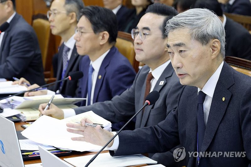 종합 감사에서 답변하는 신현송 한국은행 총재 (출처=연합뉴스)