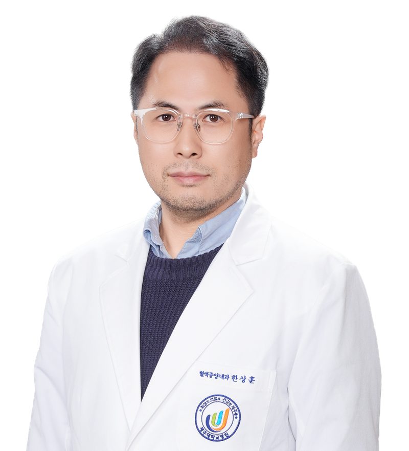 제14회 '호스피스의 날'을 맞아 제주지역 말기환자와 가족을 위한 호스피스·완화의료 발전에 기여한 공로로 보건복지부 장관 표창을 받은 한상훈 제주대학교병원 혈액종양내과 교수. 사진=제주대학교병원