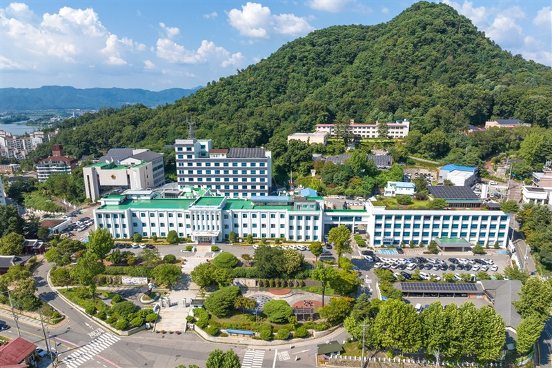 춘천 봉의산. 강원자치도 제공