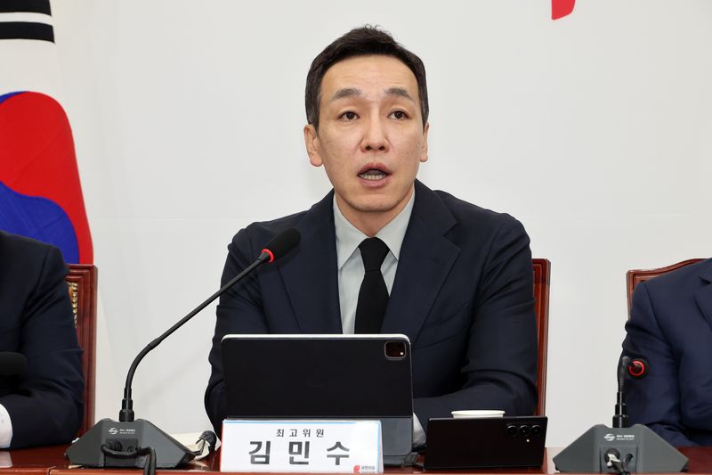 국민의힘 김민수 최고위원이 26일 국회에서 열린 최고위원회의에서 발언하고 있다. 사진=박범준 기자