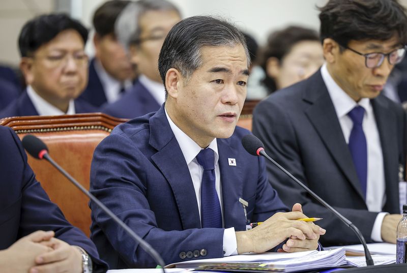 김종철 경찰청장 직무대행이 26일 서울 여의도 국회에서 열린 행정안전위원회 종합감사에서 질문에 답하고 있다. 뉴시스화상