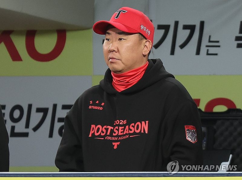 경기 지켜보는 KIA 이범호 감독 (출처=연합뉴스)
