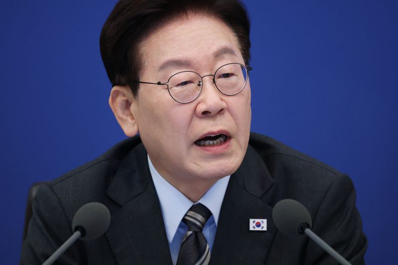 이재명 대통령이 지난 27일 청와대에서 열린 국무회의에서 발언하고 있다. 연합뉴스