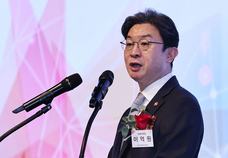이억원 금융위원장이 27일 서울 중구 웨스틴조선호텔에서 열린 제11회 금융의날 기념식에서 축사를 하고 있다. 연합뉴스